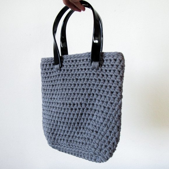 Chic + Minimal Knit Tote Purse Fashion Bag in Charcoal Grey - Picture 4 of 8